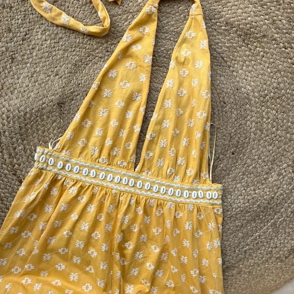 SOLD ❌ NWOT Yellow Plunge Halter Neck, Backless Dress with middle split - Picture 9 of 9